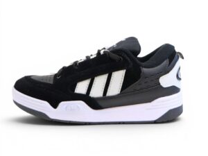 ADIDAS 2000 PRETO BRANCO